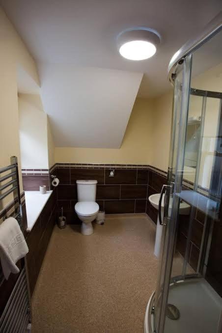 Cambrian Inn Tredegar Экстерьер фото